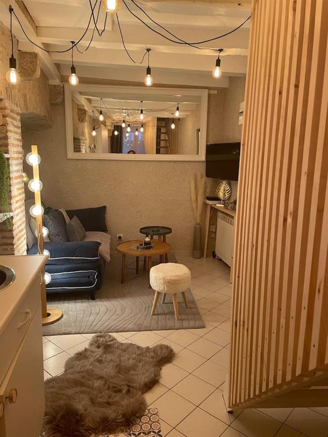 Esprit Hygge A Blois : Un Interieur Bien-Etre Apartment Exterior photo
